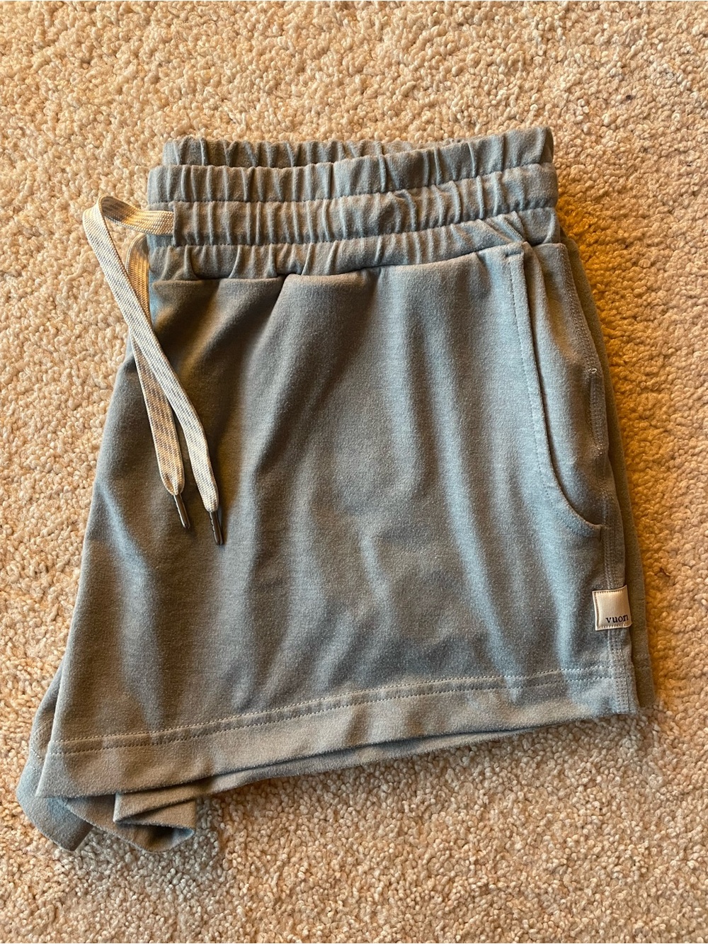 VUORI SHORTS